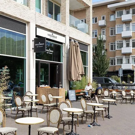 Authentic Dutch Houseboat In Zuid * アムステルダム