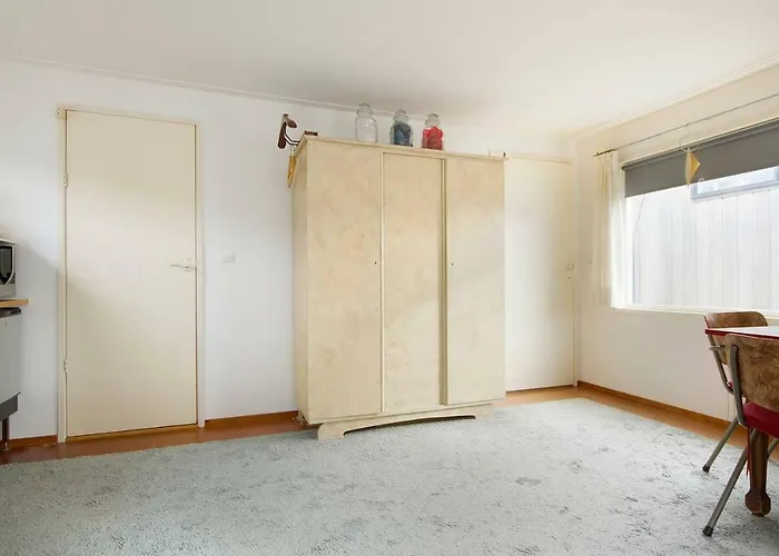 Authentic Dutch Houseboat In Zuid Hébergement de vacances Amsterdam